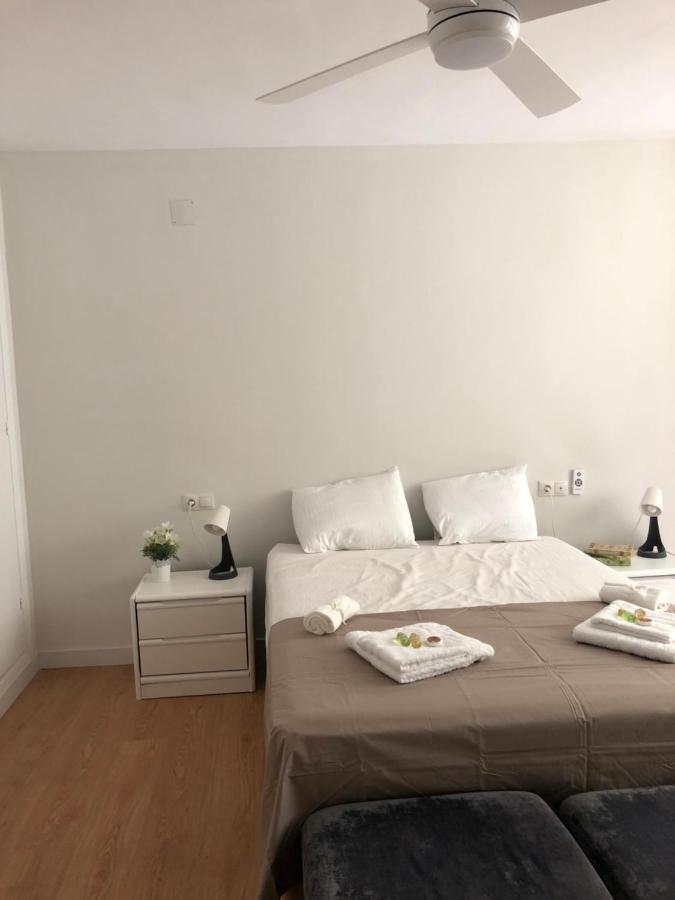 Malaga Playa Centro Ideal Familia Y Amigos ภายนอก รูปภาพ